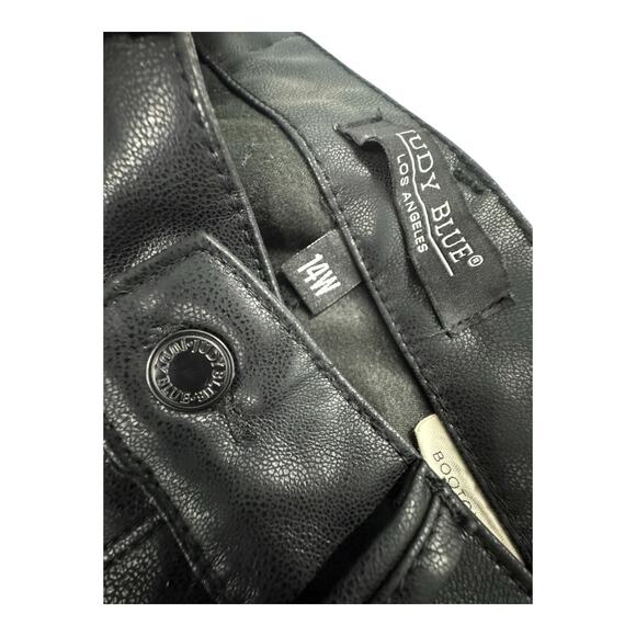 Judy Blue Black Faux Leather Bootcut Pants 14W 34X32 Mob Wife Monochrome - Picture 2 of 9